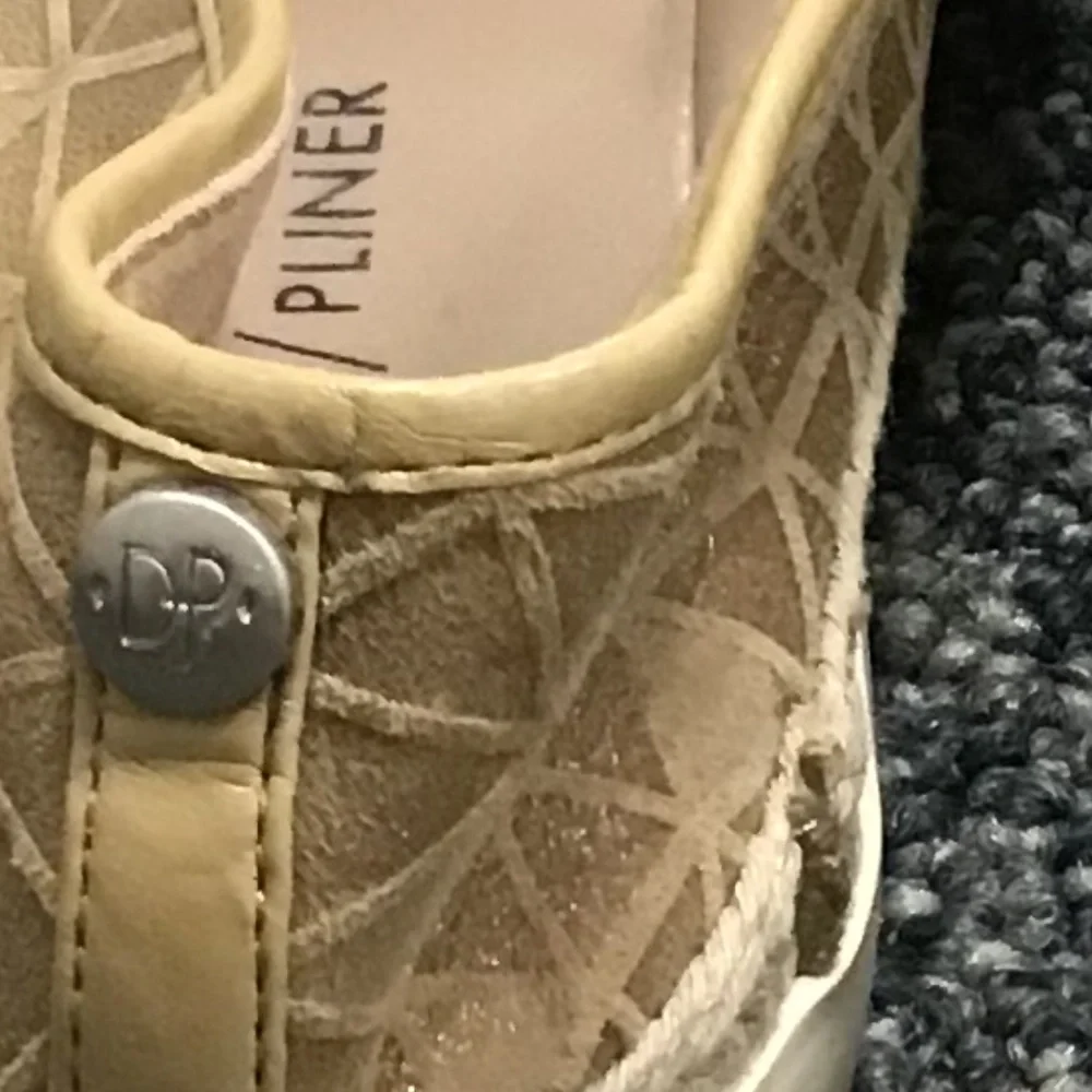 NWT Donald J. Pilsner Shoes